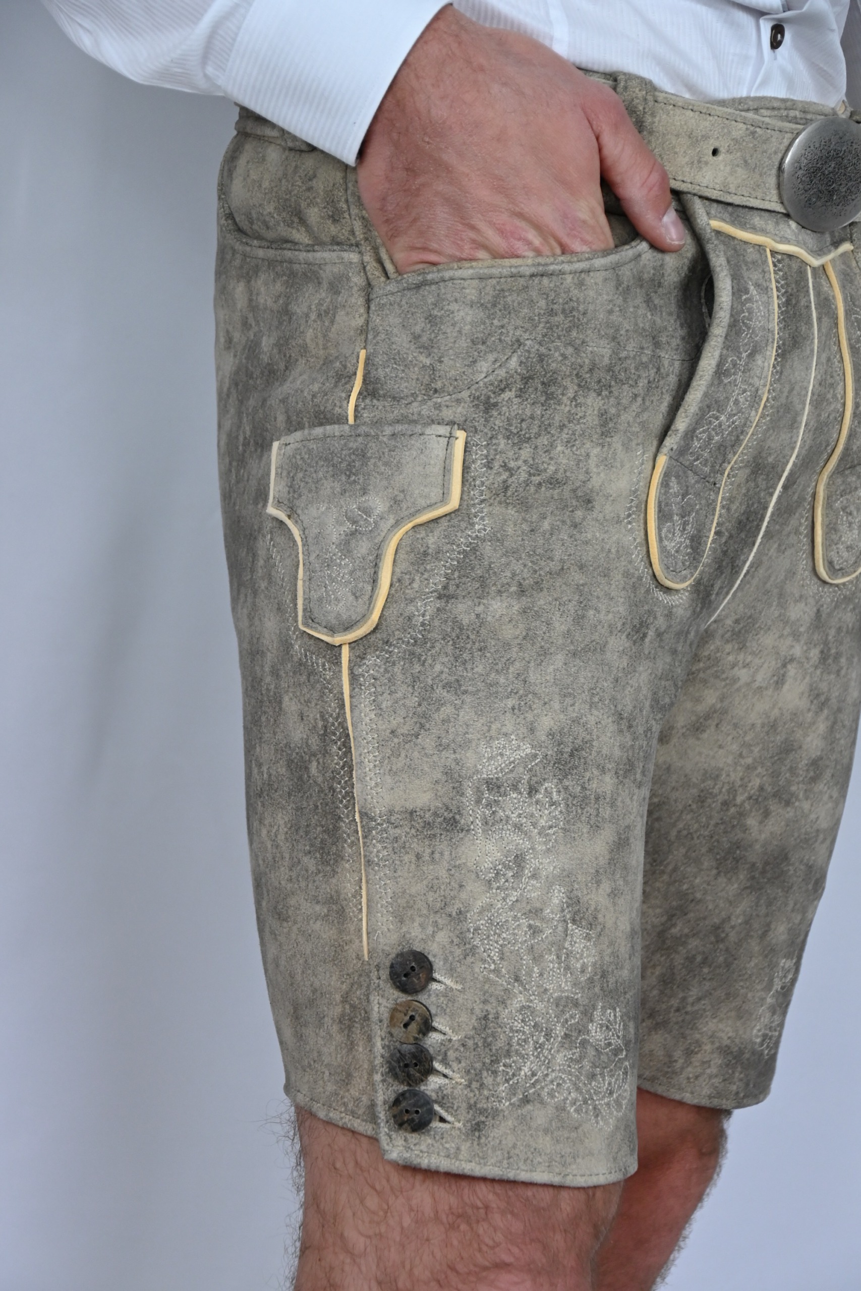 Lederhose Spitzbua sand